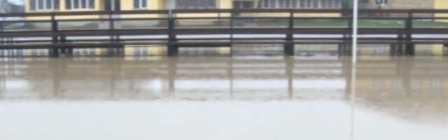 Излила се Ситница, поплављено више домаћинства у Грачаници и околним селима