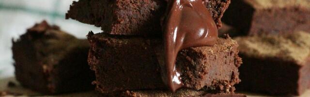 Čokoladna "bomba" bez jaja i mleka: Recept za najsočniji brauni koji ćete ikada probati