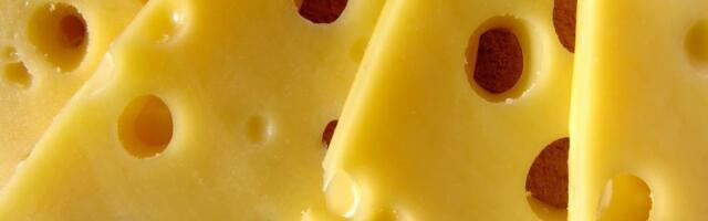 Švajcarskim proizvođačima sira dozvoljeno da veštački prave rupe u siru