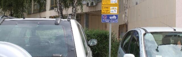 Ovo pravilo se masovno krši po celoj Srbiji: Evo ko ima pravo da parkira ispred zgrade i kome ta mesta pripadaju!