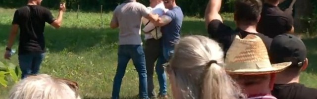 Vučićev bot laže i kleveće policiju (FOTO)