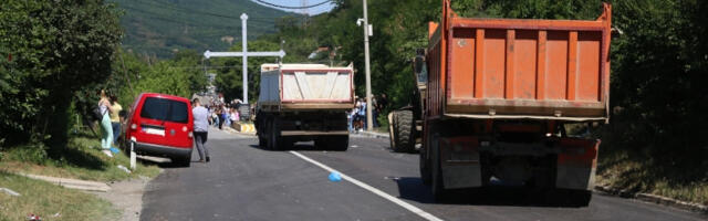 Uklonjene barikade prema prijelazima Jarinje i Brnjak