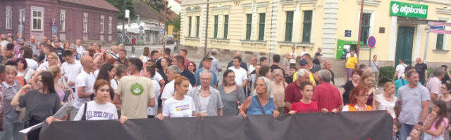 Održan prvi “Protest protiv nasilja“ u Čačku (FOTO GALERIJA)