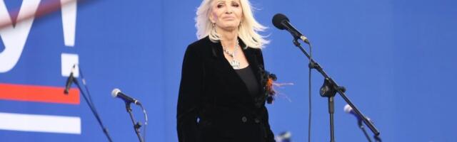 "Kad radim botoks doktori me drže": Cakana otkrila šta je sve na sebi promenila