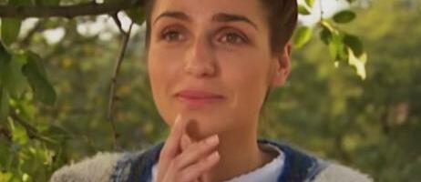 Svi je znaju kao tugaljivu Radašinovu ćerku, a danas je ne biste prepoznali, evo kako izgleda Miona iz "Selo gori, a baba se češlja"