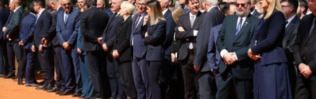 VUČIĆ U DONJOJ GRADINI: Odaje počast žrtvama Jasenovca! POČEO POMEN!