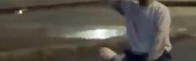 SUDANAC POKUŠAO DA ODSEČE GLAVU ČOVEKU NA ULICI U BELFASTU! Policija: Nemojte da delite snimke! (VIDEO)