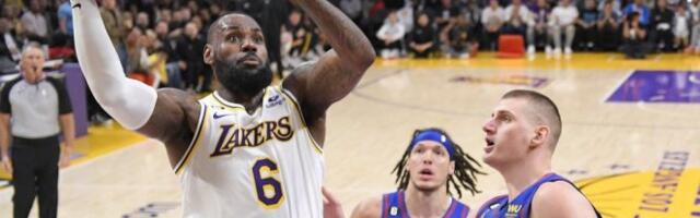 LEBRON SE NE PREDAJE! Jokić i Denver gaze Lejkerse, ali prva zvezda poručuje: Samo da pobedimo jednu... (VIDEO)