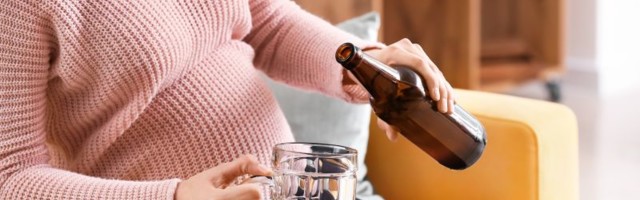 Trudnice i alkohol: Da li smem da popijem bezalkoholno pivo u trudnoći?