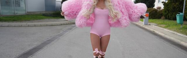 KARLEUŠA ZVEZDA U TURSKOJ! O Jeleni prave priloge i dive joj se: Pevačica ponovo osvojila čitav svet i to zbog OVOG SNIMKA