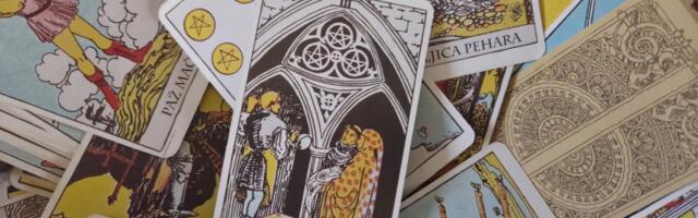 Iza zatvorenih vrata VIDOVNJAKA u Kragujevcu: Kako se sve NEVIDLJIVO OTVARA, a SUDBINA MENJA za novac?