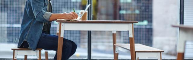 Kako sam završio u ženskom magazinu i intervjuisao samog sebe: Priča za one koji ne mogu da nađu posao