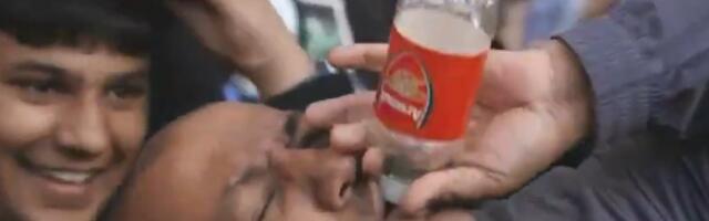 Arsenal ponižen usred TV prenosa: Prazna flašica i navijač Sitija su hit na internetu /VIDEO/