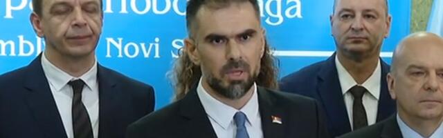 Javio se Mićin posle pada dela skele - osudio uvrede upućene strancima