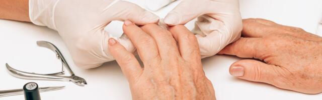 Ruke koje izgledaju mlađe bez filtera: Najlepši manikir posle 60. - oblici i boje koji brišu godine