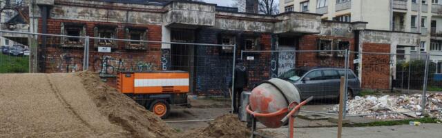 U zgradi nekadašnje samousluge na Delijskom visu biće apoteka i pošta, počela rekonstrukcija