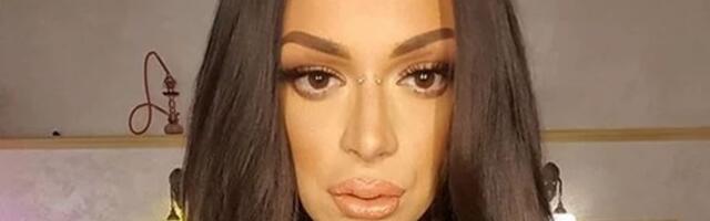 Bizarno! Bila najbogatija, pa došla do ulice: Pevačica zgrozila sve, stvara slike svojom krvlju "Mešam krv..."