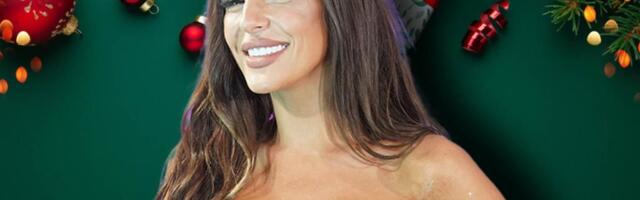 RUŽIČASTA PRAZNIČNA IDILA U DOMU ENE ČOLIĆ: Bivša učesnica Elite obratila je pažnju na svaki detalj, pogledajte joj samo Deda Mraza na prozoru (FOTO)