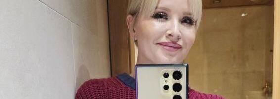 OVO JE DEVOJAČKI STAN DANIJELE MARTINOVIĆ! Pre ljubavi sa Josipom uživala je u eleganciji: Garderober kao iz snova, nežni tonovi i nestvarna terasa...