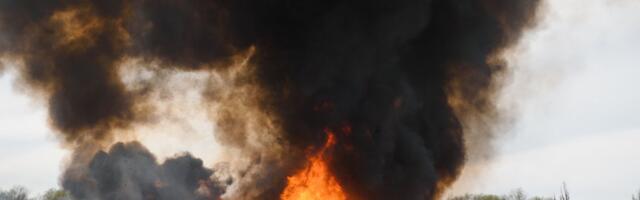 Drama kod Novog Sada! Vatrena stihija zahvatila poznato naselje, stigli vatrogasci