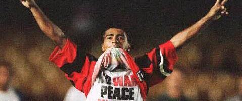 ROMARIO SRBINE! Fudbalska zvezda stala uz srpske žrtve tokom NATO agresije! Scena koja je obišla svet: Nije bitno za koga igraš, bitno je da si na pravoj strani