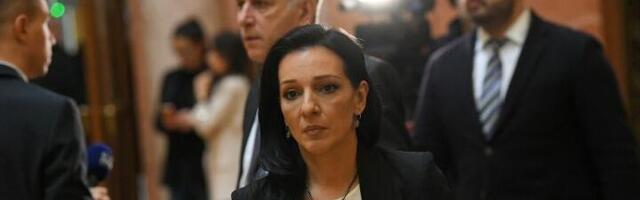 Tepić poručuje Vučiću, Vasiljevićki, Vučićeviću da će odgovarati za novo blaćenje studentkinje Mile Pajić