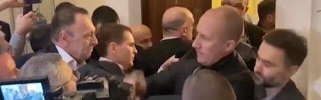 Poslanici koalicije NADA sprečeni da prisustvuju kolegijumu