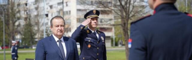 Dačić: Preispitati pravilo da ljudi koji imaju problem s vidom ne mogu da rade u policiji