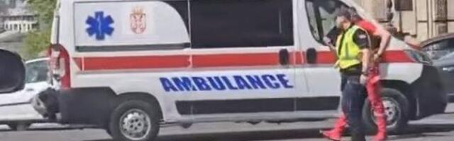 Užas! Automobilom prešla preko devojčice (VIDEO)