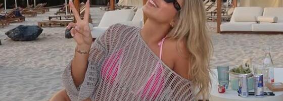 FUNKCIONER POZNATOG KLUBA SNIMAO GOLE FUDBALERKE U SVLAČIONICI, PA DOBIO SRAMNU KAZNU! Mora da im plati "siću", a uradio je užasnu stvar - ovo su jezivi detalji