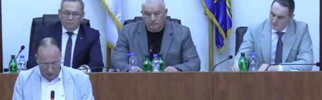 Odbornici optužili direktora OŠ „Milutin Smiljković“ da je „đački dinarom“ kupovao sebi cigarete i pivo
