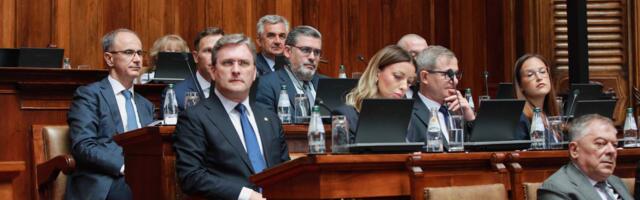 Sutra nastavak sednice o poverenju Vladi