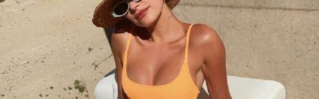 Sevnula ZADNJICA u krupnom kadru: Njen muž se odmah oglasio (FOTO)