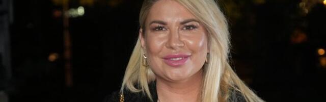 Dea pokazala ožiljke: Imala 22 operacije, a evo kako njena ruka izgleda (FOTO)