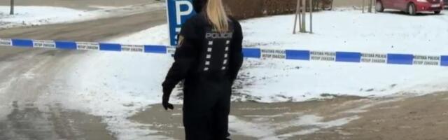 PUCNJAVA U ZGRADI OPŠTINE! Ubijena ženska osoba, nekoliko ranjeno, zgrada evakuisana u mestu Hribska