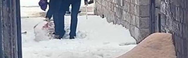 Biblisko nevreme na Malti: Bagerima uklanjaju led posle grada