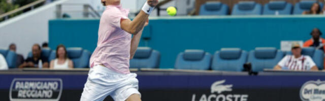 Синер у четвртфиналу мастерса у Мајамију