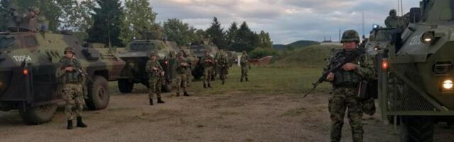 Vojna vozila i naoružani vojnici na ulicama Srbije - stanovnici ostali zatečeni, ovo se upravo dešava!