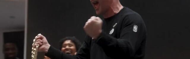 Čačanin položio sa "desetkom": Sprema se novi NBA ugovor za srpskog trenera!
