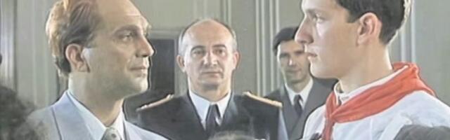 Gledali ste ga kao Kengura u filmu "Tito i ja", sad ga ne biste prepoznali na ulici: Ovako danas izgleda glumac koji je delo kadar sa Vojom Brajovićem