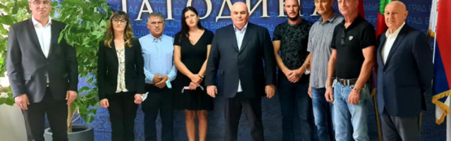 OVO NIJE NIŠTA NOVO ZA JAGODINCE: Palma vodi 1.000 poljoprivrednika iz 35 gradova u Grčku