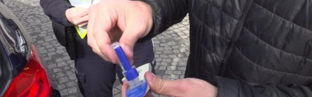 Pijan maloletnik vozio bez vozačke dozvole u Kladovu: Policija alkotestom izmerila više od dva promila alkohola