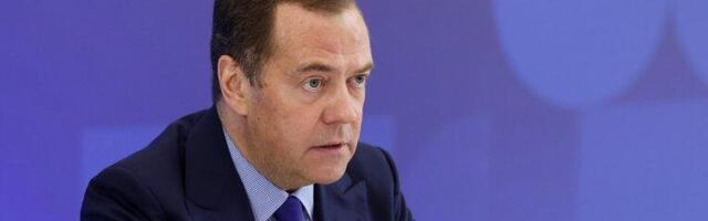 "NISU DOVOLJNI SAMO MIROVNI PREGOVORI": Medvedev ponovo pomerio granice odnosa Rusije i Ukrajine, ovo nikako ne valja