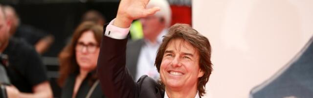 Tom Kruz više ne krije vezu sa Anom! Drže se za ruke pred celim svetom (FOTO)