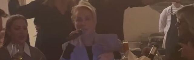 Pevač otkrio kako je bilo na slavi kod Živojinovića: Brena na čelu, pogledajte atmosferu u vili na Bežaniji