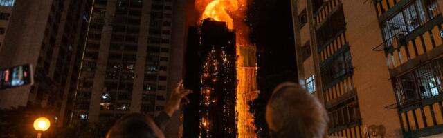 Požar u Hongkongu: Stradalo 36 ljudi, među njima vatrogasac, skoro 300 se vodi kao nestalo