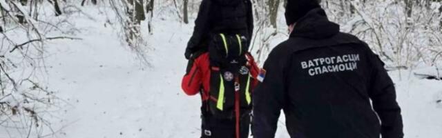 MAJKA I DETE SE IZGUBILI NA PLANINI! Drama na Fruškoj gori! Krenuli u šetnju, pa zalutali u snegu! (FOTO)