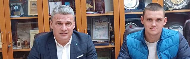 Gradonačelnik Todorović potpisao ugovore za kupovinu seoskih kuća sa okućnicom