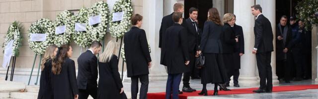 POGLEDI KA SRPSKIM PLEMIĆIMA! Karađorđevići na IRENINOJ SAHRANI NA BOGOJAVLJENJE - svi gledaju kako su se OBUKLI