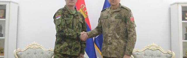 General Mojsilović sa komandatnom Kfora: “Bezbednosna situacija na KiM osetljiva i krhka”